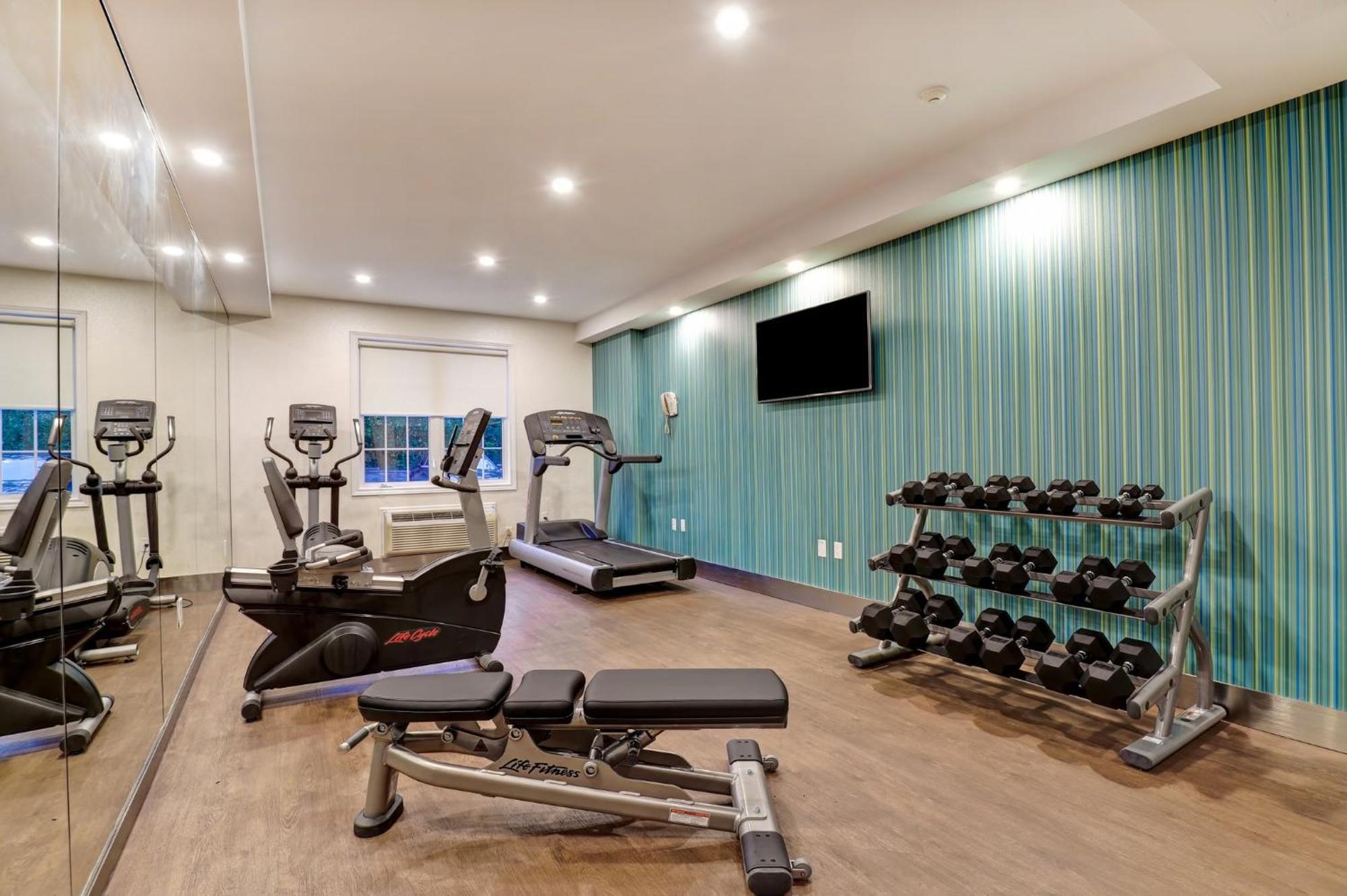 Holiday Inn Express Whitby Oshawa By Ihg Екстер'єр фото
