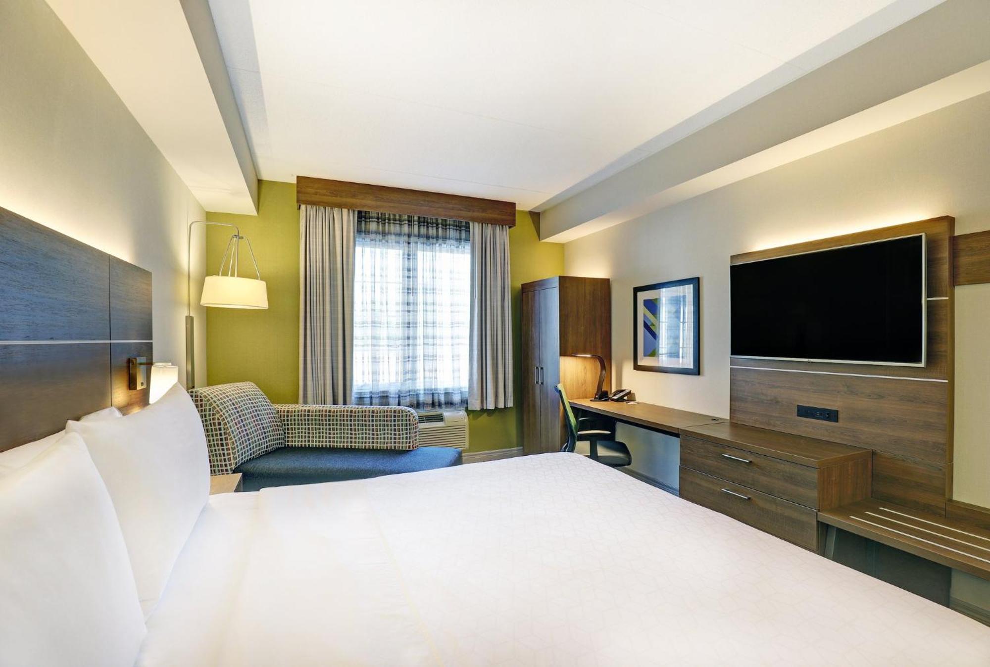 Holiday Inn Express Whitby Oshawa By Ihg Екстер'єр фото