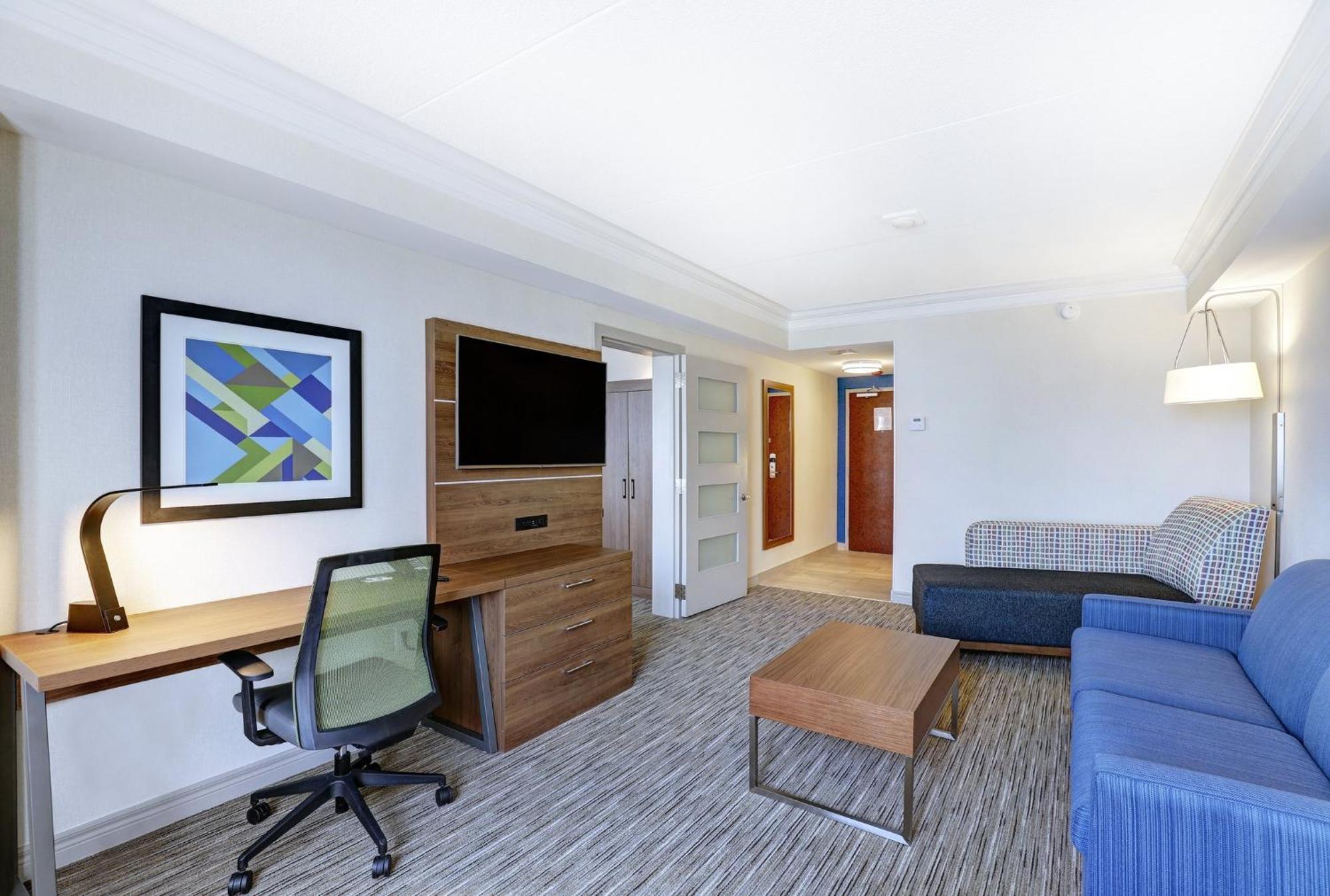 Holiday Inn Express Whitby Oshawa By Ihg Екстер'єр фото